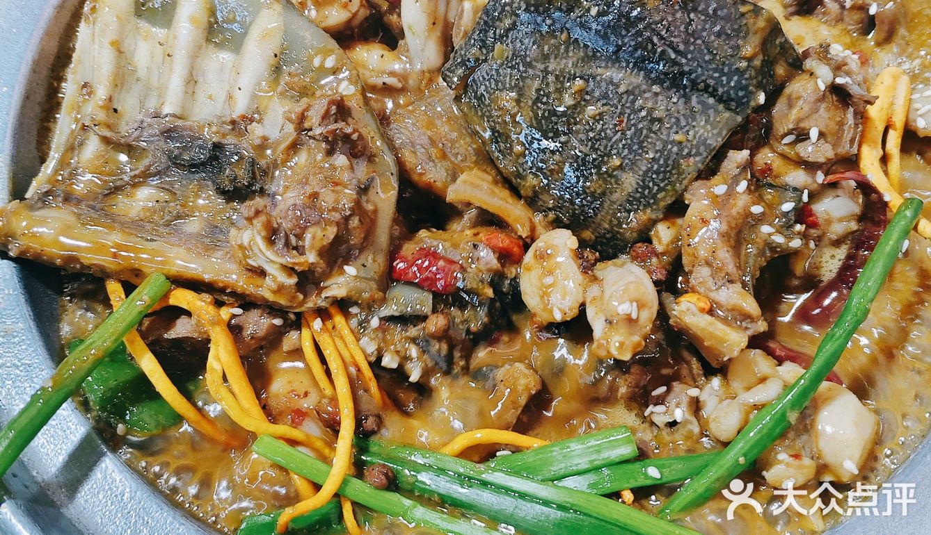 湖北特色火锅~甲鱼干锅！