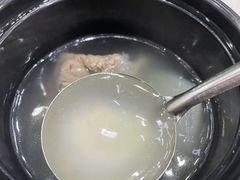 -老凌记广东烧鹅饭(宝利金店)