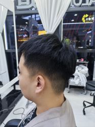 -U·NI SALON 造型