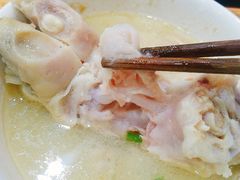 -雷祖芳老妈蹄花店