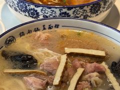 -镇南锅盖面馆(解放路店)