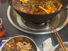 -鸿顺老铁锅美蛙鱼府(解放碑店)