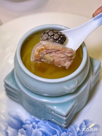 定制属于您自己的用餐记忆 地址高新假日酒店