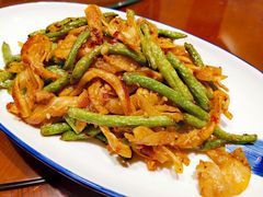 五花肉豆角卷子-宴礼烤鸭本味菜(蠡县商业步行街店)
