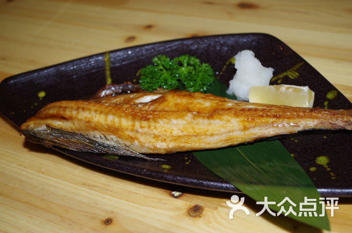 盐烤开片鱼