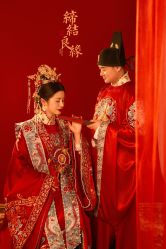 -蒙太奇婚纱摄影(万达店)