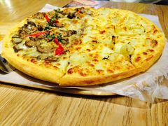 榴莲黑松露双拼-乐凯撒披萨(东方新世界店)