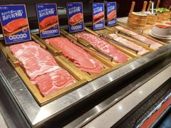-芝小官毛肚火锅海鲜自助(苏州吴江区万宝店)