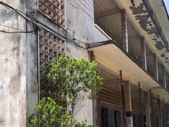 -吐斯廉屠杀博物馆