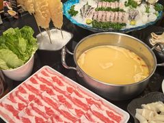 -鲜入唯煮·港式海鲜牛肉火锅(金宝街店)