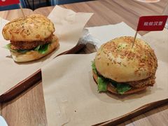-必胜客(上地华联店)