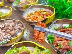 -金滏山·烤肉海鲜火锅自助(襄阳万达店)