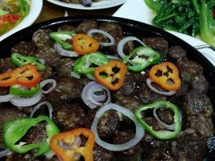 米肠-乡村馕坑肉·烧烤·新疆菜·本地人更爱吃(阿勒泰首店)