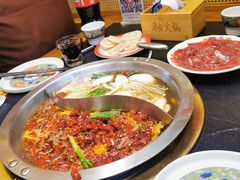 -沸炉重庆老火锅(军事博物馆店)