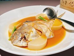鲳鱼烧年糕-新荣记(南京西路店)
