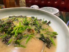 苋菜煮皮蛋-微食·原产地湘菜