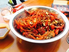 -琥珀老六龙虾(四里河店)