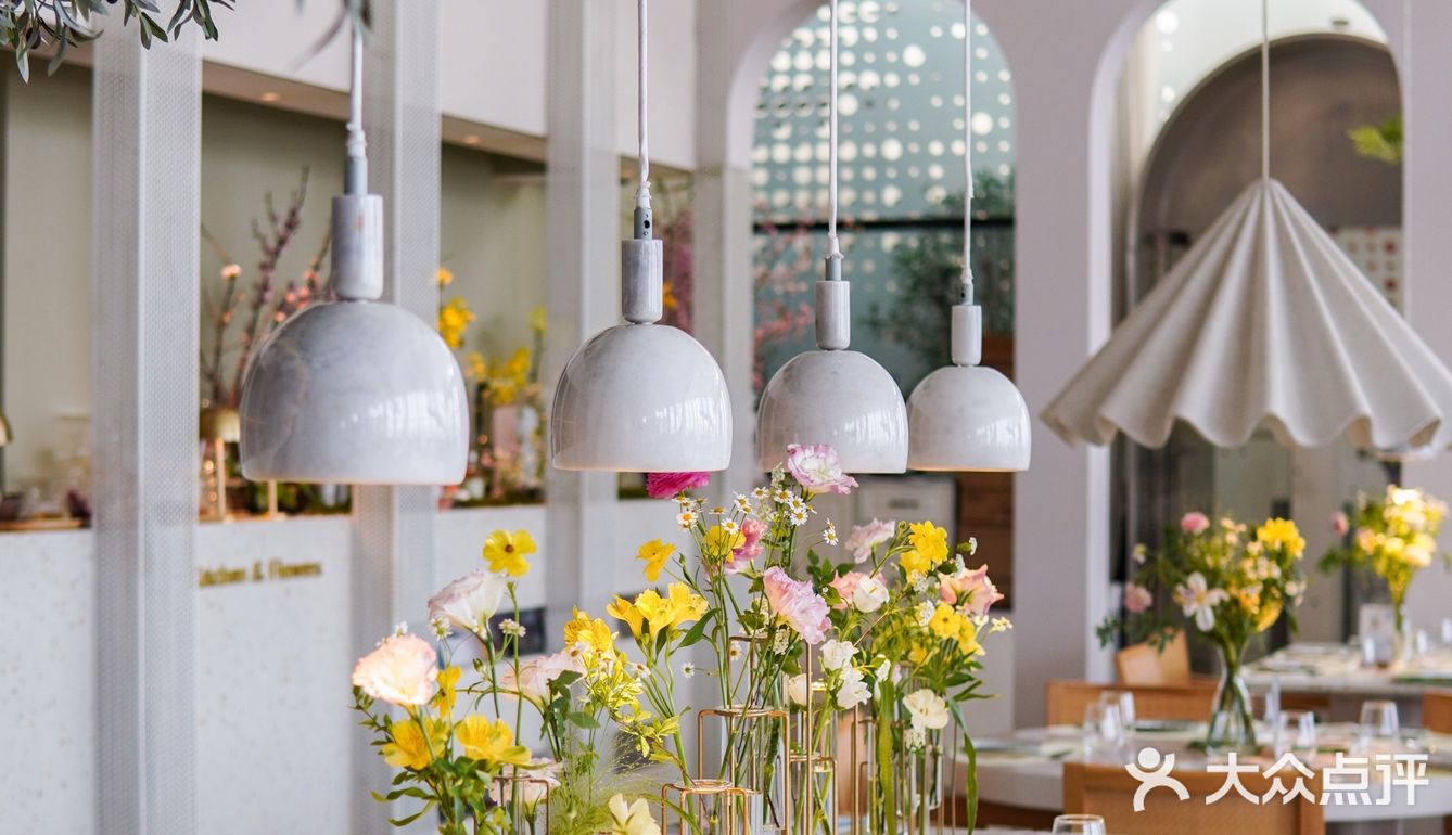 花厨xMiniBZAAR，接住一份春日浪漫