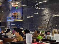 大堂-西塔老太太泥炉烤肉(温州首店万象城黑金店)