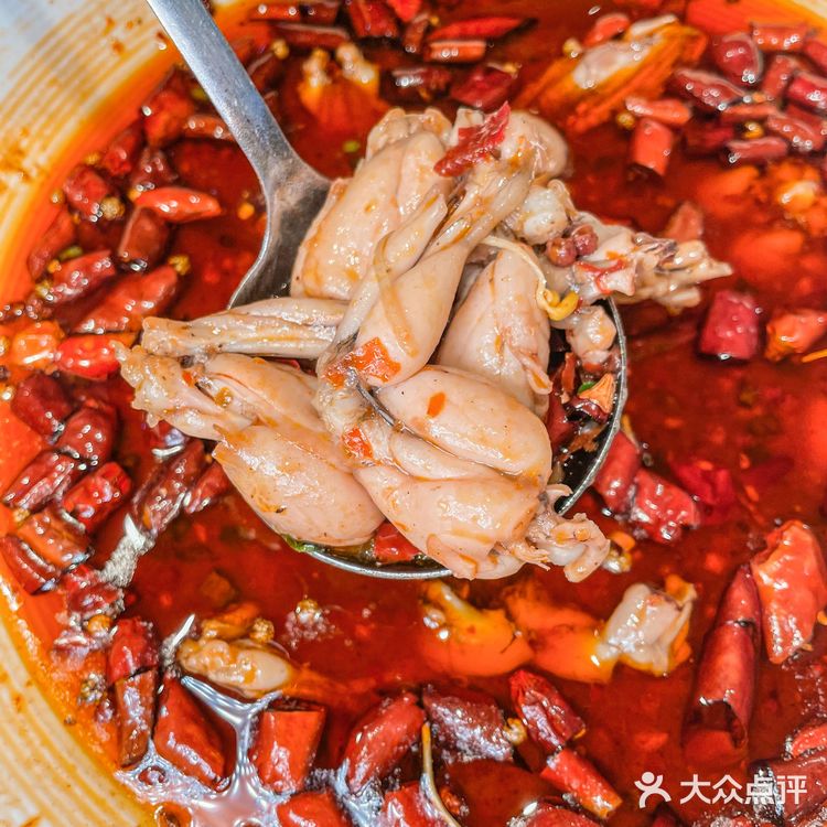 自助吃到爽🥘为了这个美蛙鱼头排队也值了