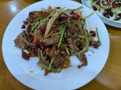 -鹤乡东北菜(崮山路店)
