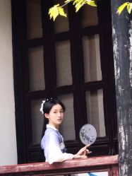 -一揽芳华汉服旗袍体验馆(拙政园店)