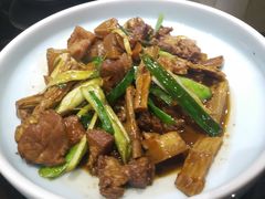 笋干烧农家肉-菲乐餐厅(三十年经营·湖滨路店)