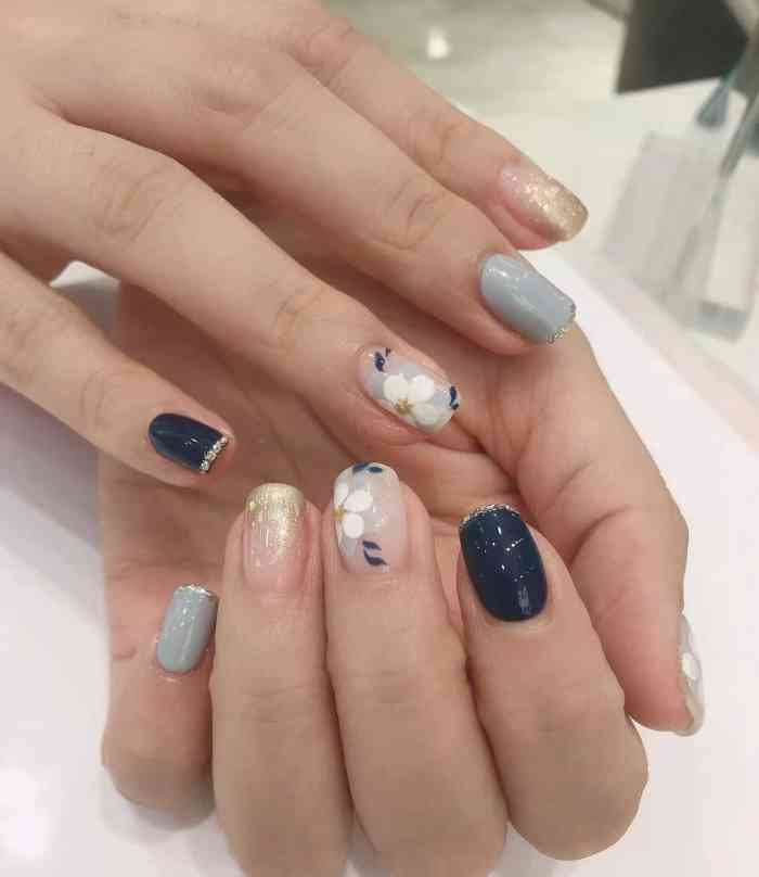 侯静美甲美睫(万达店)-"刚生完宝宝几个月.就想做个指甲 .