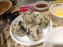 金枪鱼手抓饭团-東門韩国传统烤肉·韩国料理(银座直营店)