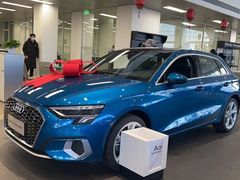 -上海冠松华奥奥迪4S店(张江店)