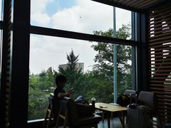 景观位-星巴克(成都机场T2店)