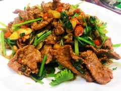 小炒黄牛肉-湘聚南县土菜馆(龙山二路店)