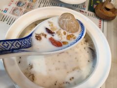 -广信牛奶甜品世家(台东店)