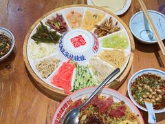 -怪噜范·老贵阳街头名小吃(鸿通城店)