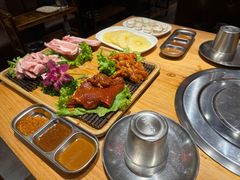 -极简·炭火烤肉主题餐厅·龙虾烧烤·烤羊排(宝龙店)