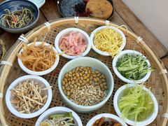 -包整·丝娃娃(一览甲秀楼风景店)