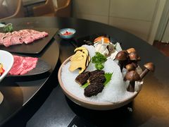 -鲜入唯煮·港式海鲜牛肉火锅(金宝街店)