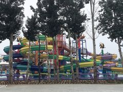 -沈阳龙润夏宫温泉水乐园