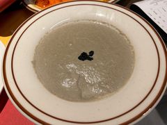 奶油蘑菇汤-ZAFFERANO西班牙海鲜饭(上海首店)