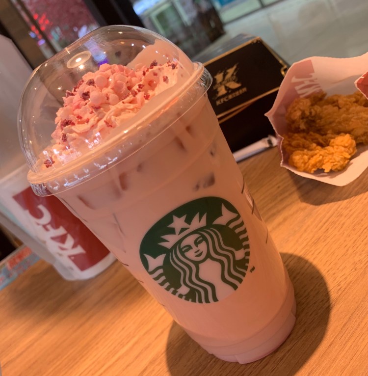 春意樱桃拿铁🍒