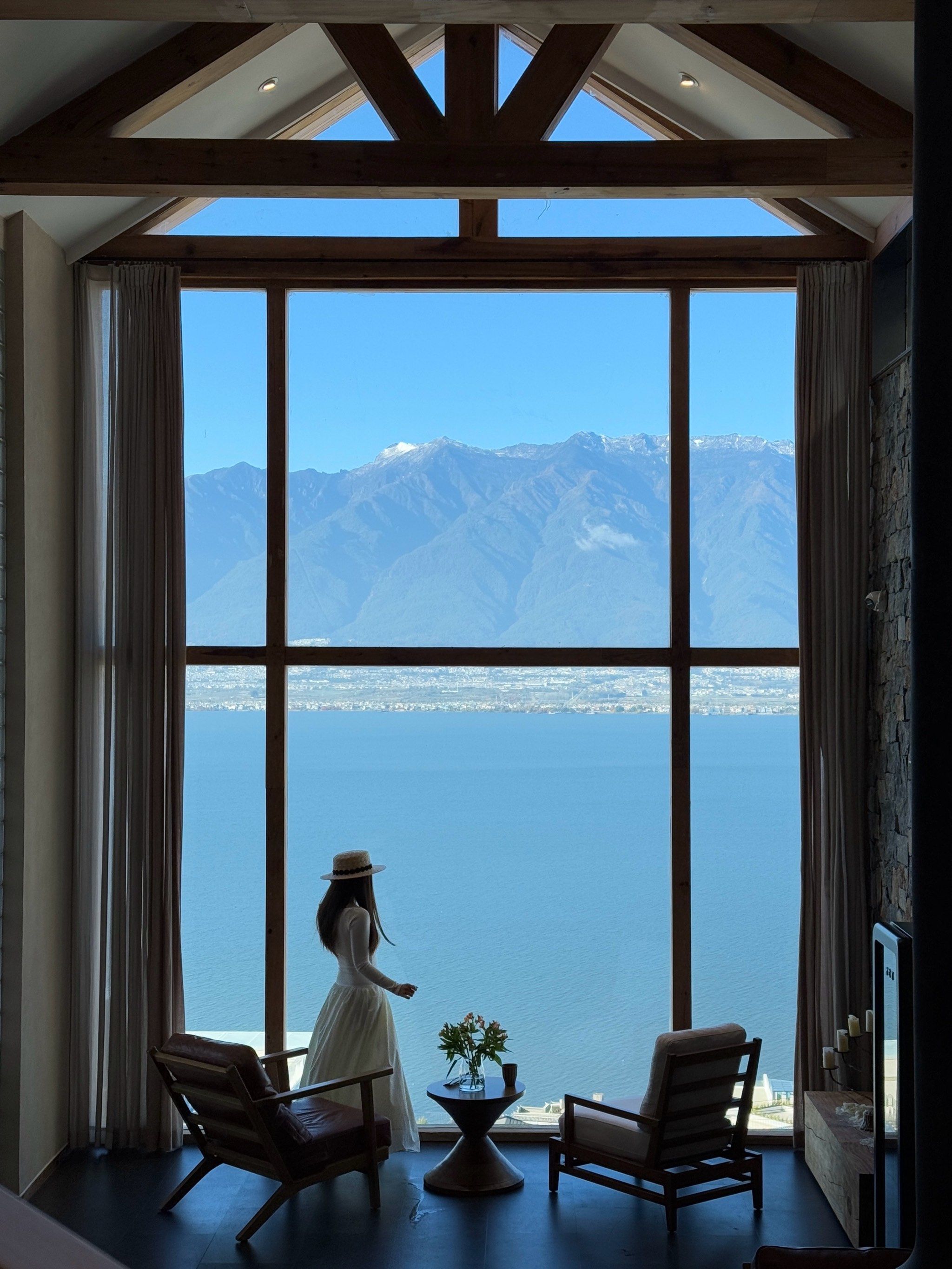 为了这一落地窗的洱海美景🌊 我飞来了大理!