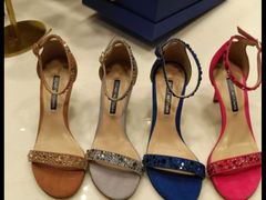 -STUART WEITZMAN(静安嘉里中心店)