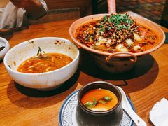 -云海肴·汽锅鸡·云南菜(天山百盛优客店)