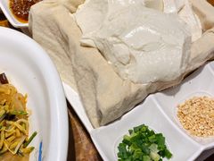 一块豆腐-95号酱骨·一块豆腐(展春园西路店)