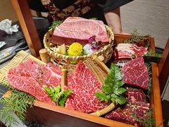 -山川小町·极番烧肉(新地假日广场店)