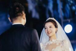 -乔伊婚纱