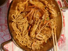 -肥肥虾庄·金牌油焖大虾(汉街SKP店)