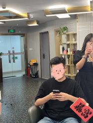 -即型男士理发工作室