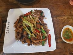 -阿飞冲浪旅店一馆