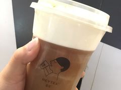 金凤茶王-喜茶(上海正大广场店)